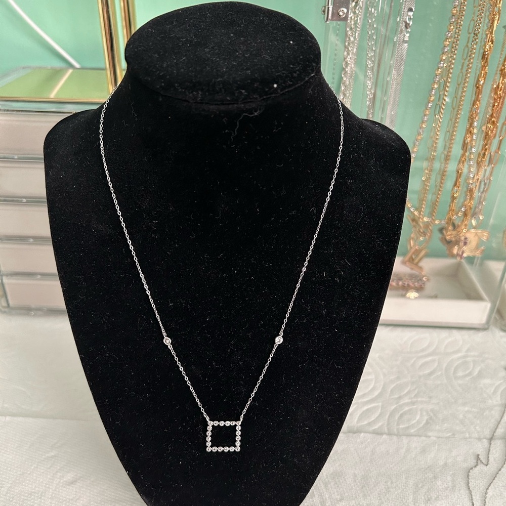 18k white gold attachable necklace